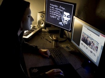 Полиция арестовала 25 участников группы Anonymous