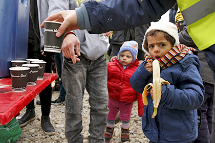Греки уличили мигрантов в пренебрежительном отношении к бесплатной еде