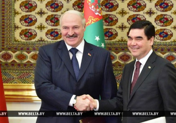 Александр Лукашенко поздравил президента Туркменистана с Днем Независимости