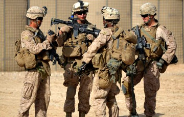 Коалиция во главе с США приостановила операцию в Ираке