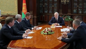 Лукашенко про парламентские выборы: нападки на каких-то людей будут с прицелом - по президенту