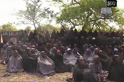 Боевики «Боко Харам» согласились отпустить захваченных школьниц