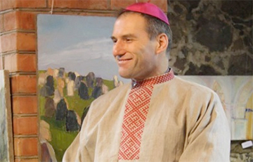 На встрече с земляками епископ Буткевич надел вышиванку