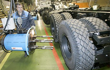 Производство грузовиков в Беларуси сократилось в три раза