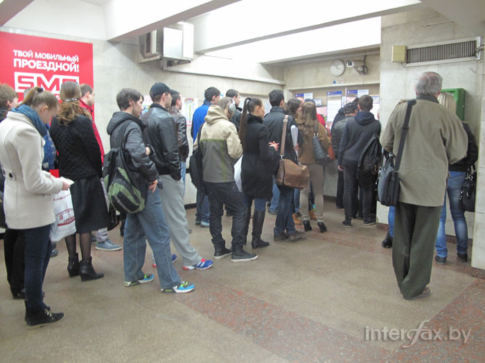 Столпотворение в метро: минчане скупают жетоны