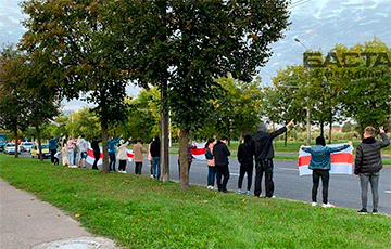 Минчане вышли на акции солидарности в своих районах