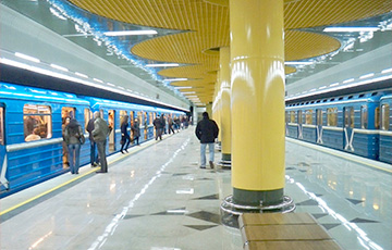 Фотофакт: Столпотворение на станции метро «Купаловская»