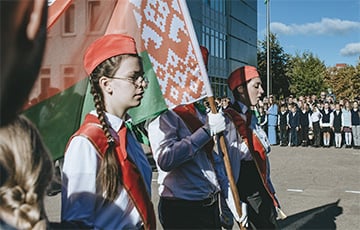 В беларусских школах вводят мероприятия «русского мира»
