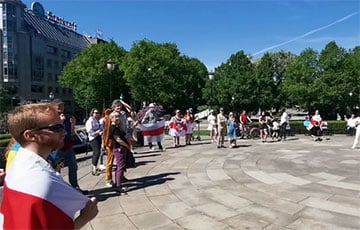 В центре Осло проходит акция в поддержку белорусов