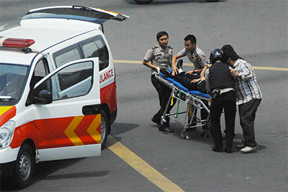 Число жертв терактов в Джакарте возросло до 10 человек