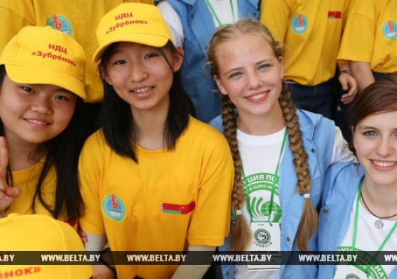 Лукашенко выделил деньги на отдых в «Зубренке» китайских детей