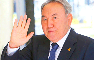 Названы четыре версии судьбы Назарбаева