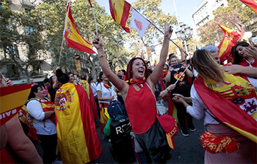 В Барселоне проходит «Конституционный марш» за единство с Испанией