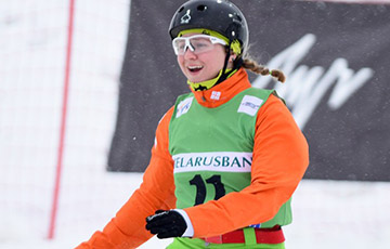 Фристайлистка Александра Романовская взяла серебро на этапе Кубка мира