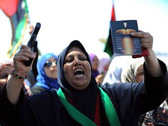 ООН обвинила Каддафи и повстанцев в военных преступлениях