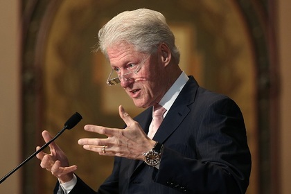 Самолет Билла Клинтона аварийно приземлился в Танзании
