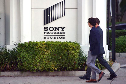 Sony пригрозила Twitter судом за публикацию украденной хакерами переписки