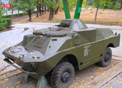 В Киеве заметили боевую разведывательную машину