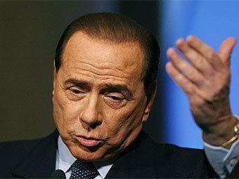 Берлускони впервые за восемь лет явился в суд