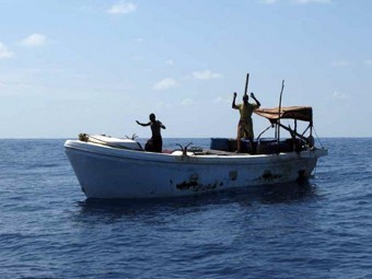 Сомалийские пираты захватили судно с китайскими моряками
