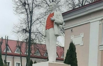 Заславские партизаны сделали Ленина бело-красно-белым