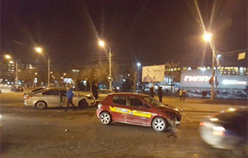 Фотофакт: Три автомобиля столкнулись в Минске