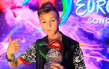 Александр Миненок отправился на Мальту для участия в детском «Евровидении-2016»