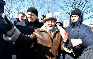 Послевкусие Дня Воли: начинаются суды над участниками протестов в Минске