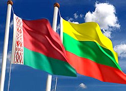Половина литовцев считают Лукашенко врагом