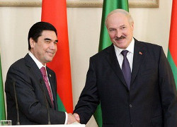 Лукашенко и Бердымухамедов заложили «туркменский островок» в Минске
