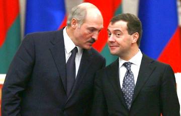 Зачем Лукашенко понадобилась встреча с Медведевым?