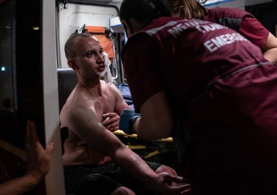 Более 10 человек из милиции попали в больницы Минска