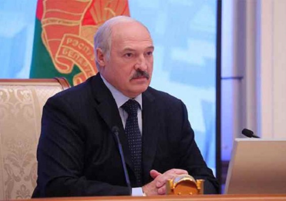Лукашенко поручил Качановой &quot;встряхнуть страну&quot;