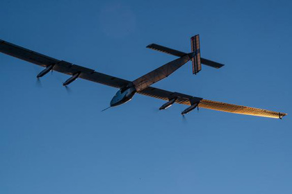 Cамолет на солнечных батареях побил рекорд продолжительности полета