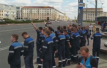 Рабочие Минского метро вышли на протест