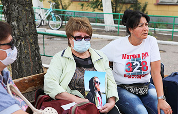 Активистки «Матери 328»: Люди — за Тихановскую, Лукашенко не удержится