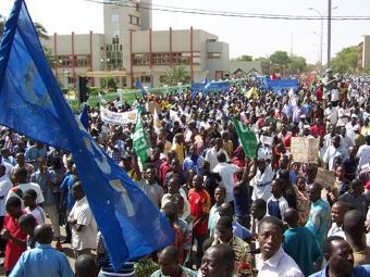 Недовольные военные открыли стрельбу в резиденции президента Буркина-Фасо