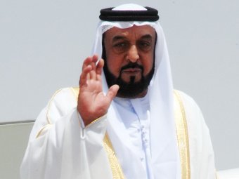 Президент ОАЭ сломал руку