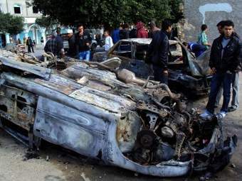 Тунисские полицейские открыли огонь по демонстрантам
