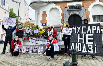 Белорусы Брюсселя провели акцию в память Витольда Ашурка