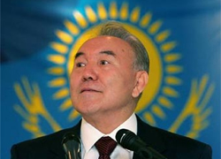 В мае в Беларусь прилетит Назарбаев