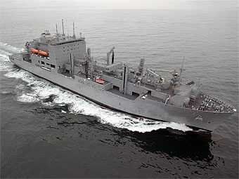 Сомалийские пираты напали на корабль ВМС США