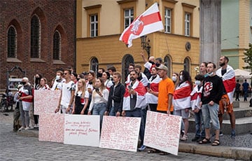 В польском Вроцлаве прошла акция солидарности с героями Беларуси