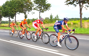Белорус выиграл «золото» чемпионата Европы по велоспорту на шоссе