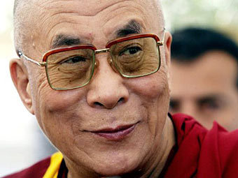 Далай-лама официально сложил политические полномочия