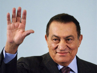Мубарака обязали заплатить многомиллионный штраф за отключение интернета в Египте