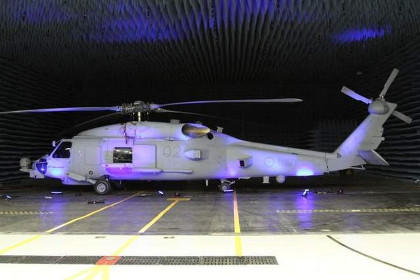 ВМС Австралии получили первые два вертолета Seahawk