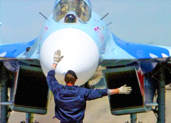 На авиабазе РФ в Бобруйске разместят 12 Су-27 и звено Ми-8