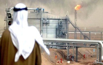 Саудовская Аравия обогнала Россию по объему добычи нефти