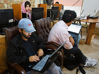 Иран опроверг слухи о подготовке к отключению от интернета